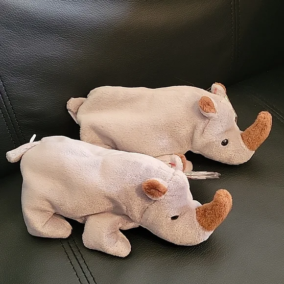 SOLD Rhinoceros 🦏🦏 - Picture 1 of 15